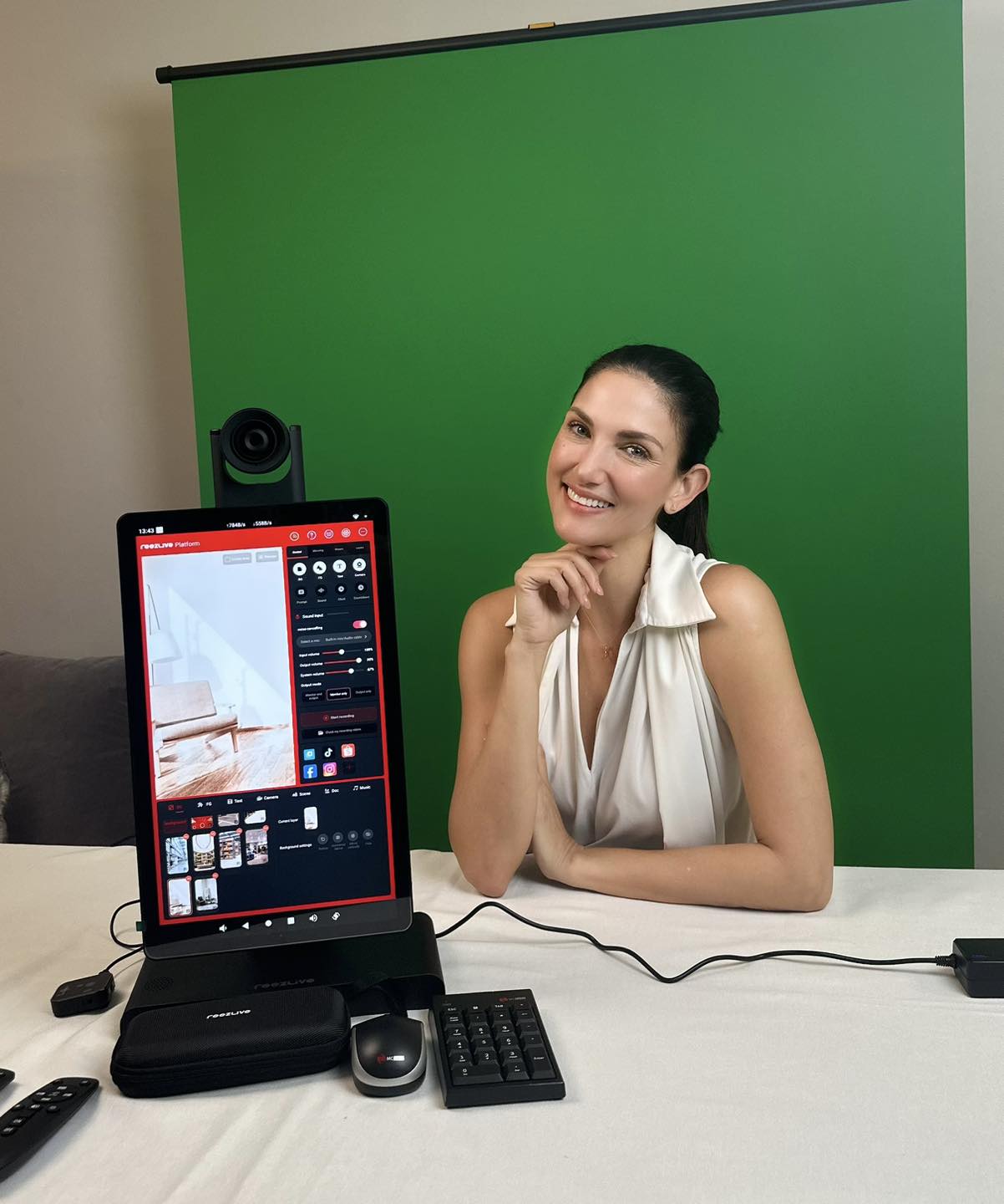 Live Streaming Review 11